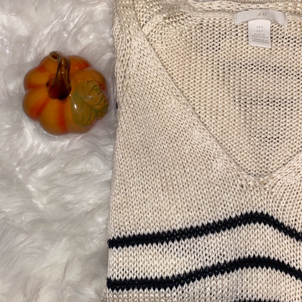 Long sleeve knitted sweater